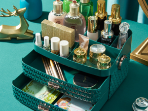 Desktop dustproof cosmetics storage box