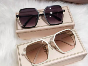 Ins Vintage Half-Frame Sunglasses Summer Oversize Metal Square Eyewear Uv400 Outdoor Sunscreen Women UV Protection Sunglasses